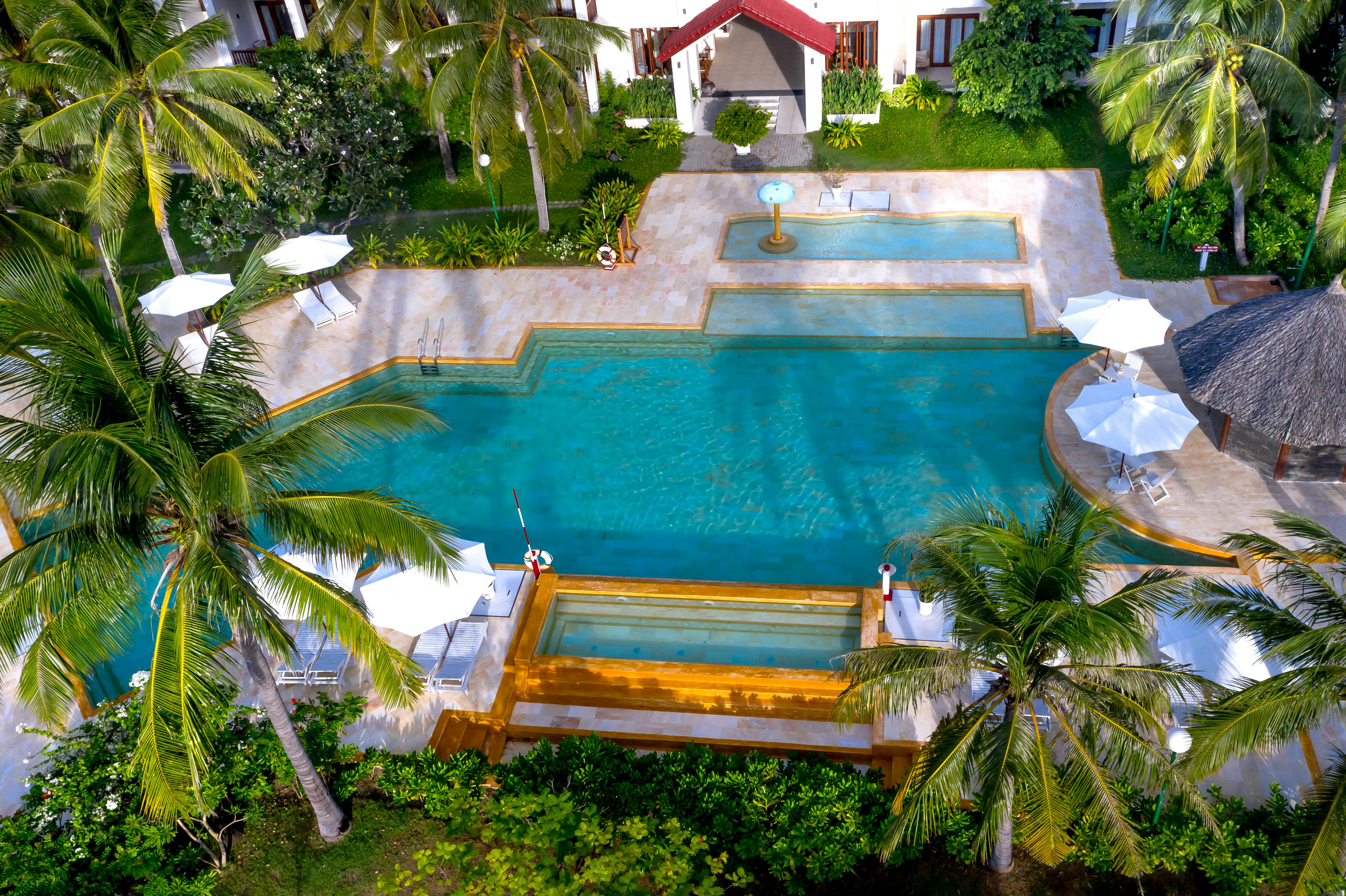 Luxury Lives Here, All Over the Globe
